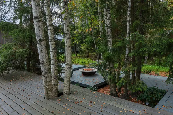 Частный сад в КП "Снегири". Осень.