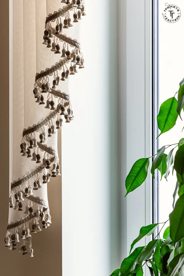 Уютное текстильное оформление загородного дома