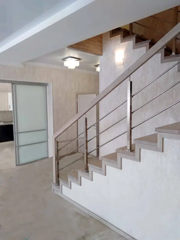 Обшивка лестницы