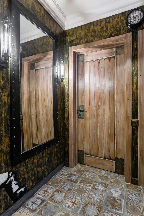 Первая остановка "Полярная станция"