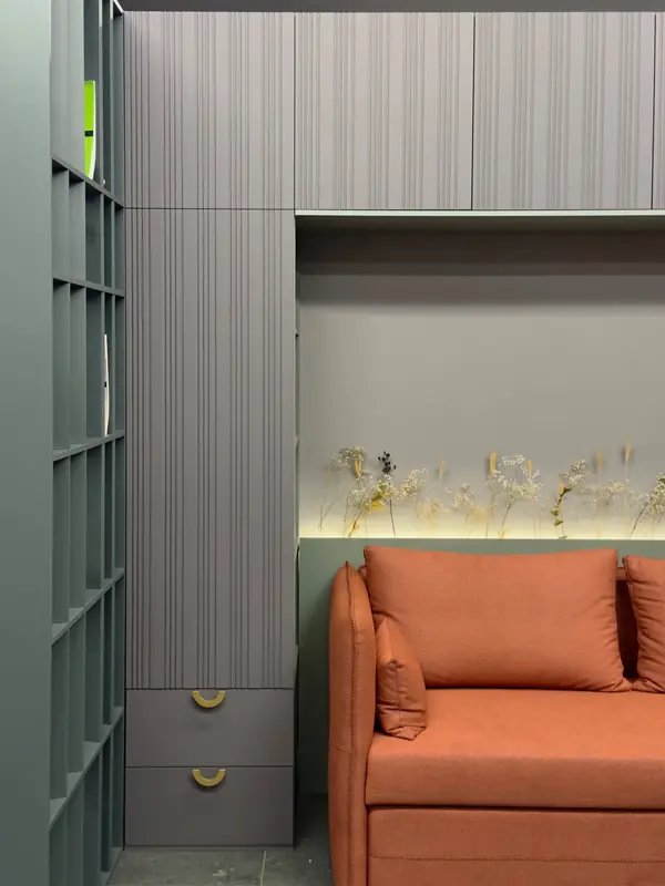 П-образный шкаф в шоуруме