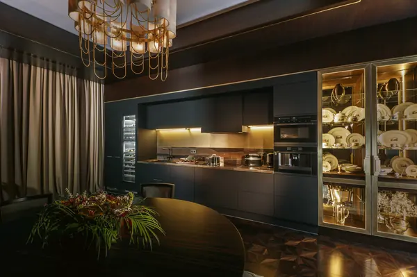 Квартира в темном стиле