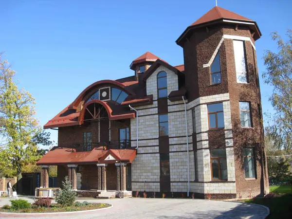 Искусственный камень для экстерьеров и интерьеров