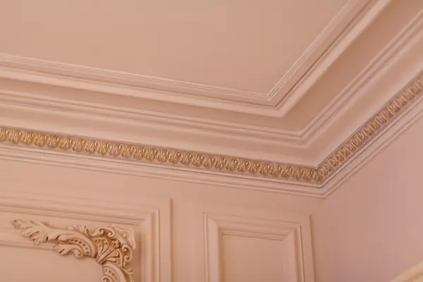 Дворцовая классика в городской квартире