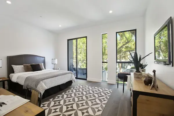 Современная дом в Лос-Анжелесе, район Студио Сити