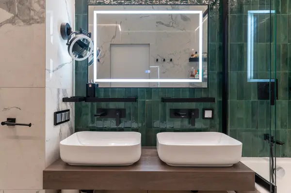 Дизайнерский интерьер московской квартиры 64 м2 ""