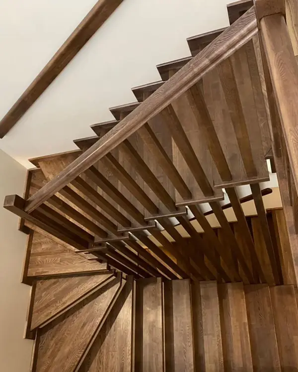 Лестницу Елены в кп Академия парк