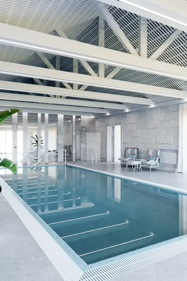 Бассейн. Вариант первый.