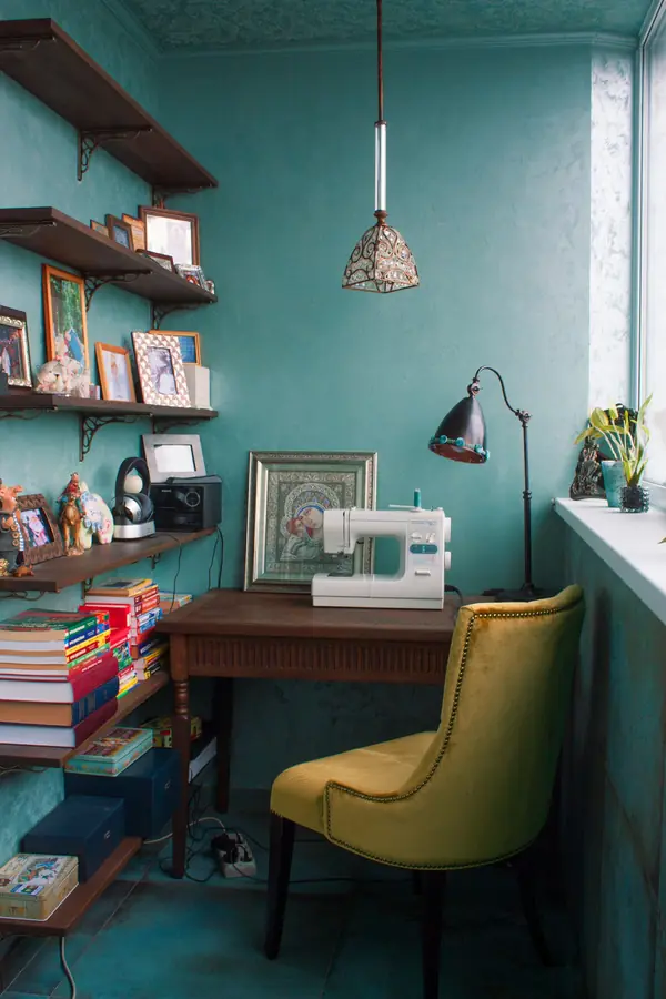 Яркая история.