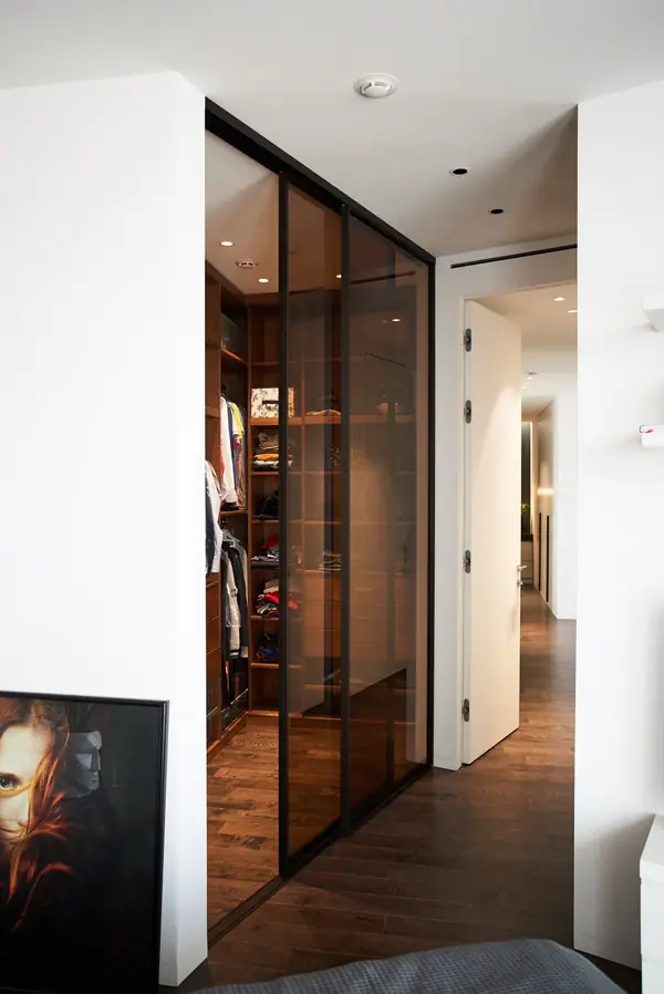 Раздвижные двери S1200 raumplus темная бронза для гардеробной