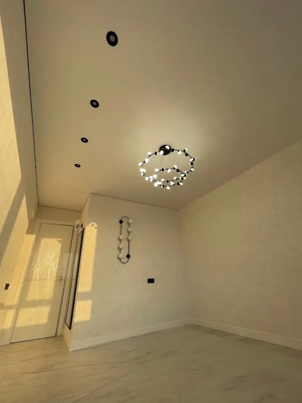 Теневые потолки в ЖК Романтика