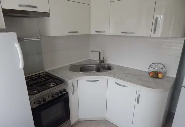 Кухни с фасадами из пластика