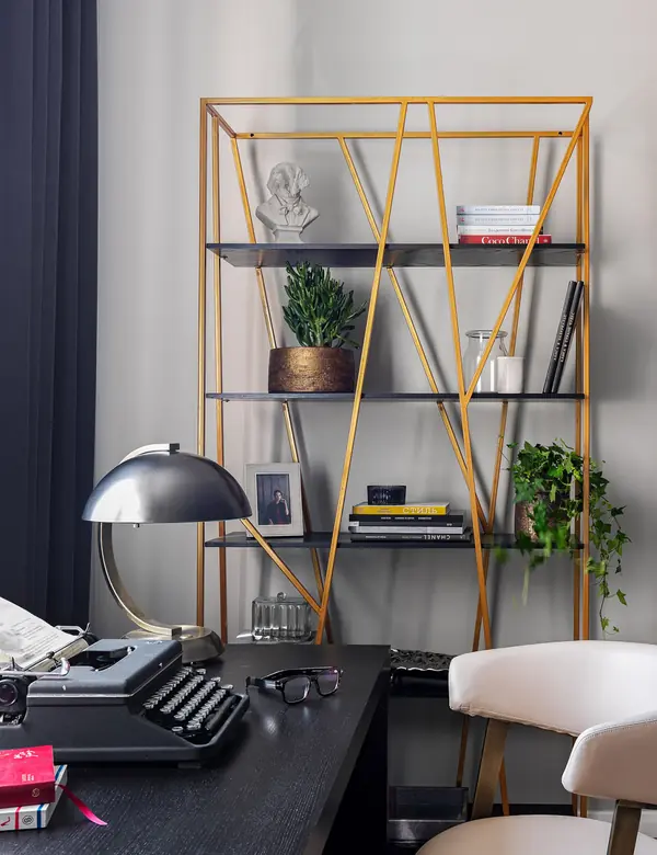 Arartment in Saint-Petersburg by TaupeHome