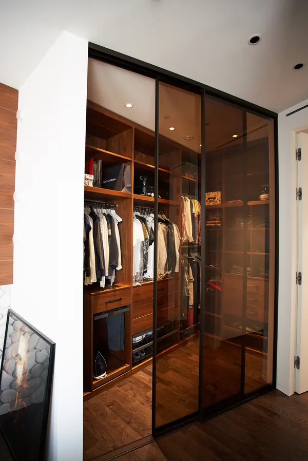 Раздвижные двери S1200 raumplus темная бронза для гардеробной