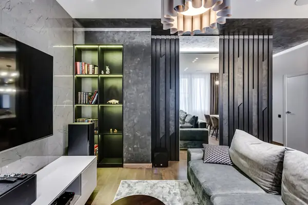 Фото реализации проекта "Квартира в доме с часами"