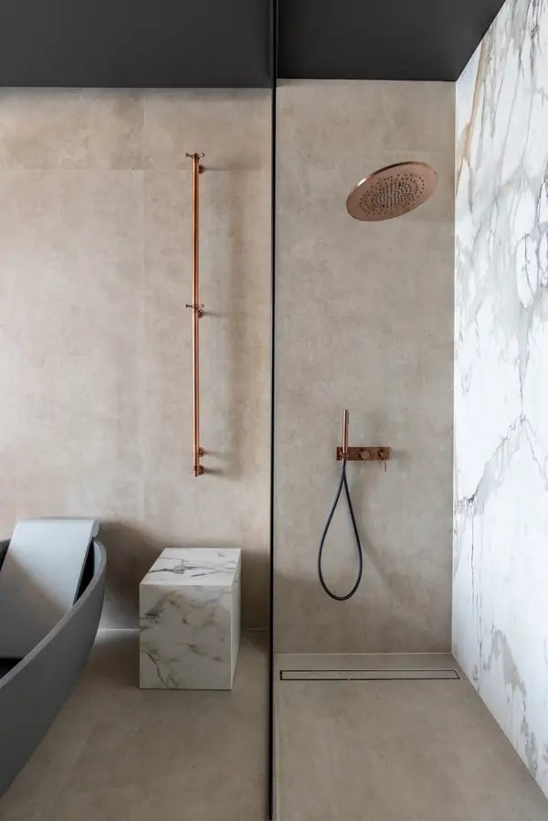 One-bedroom apartment in Skyscraper