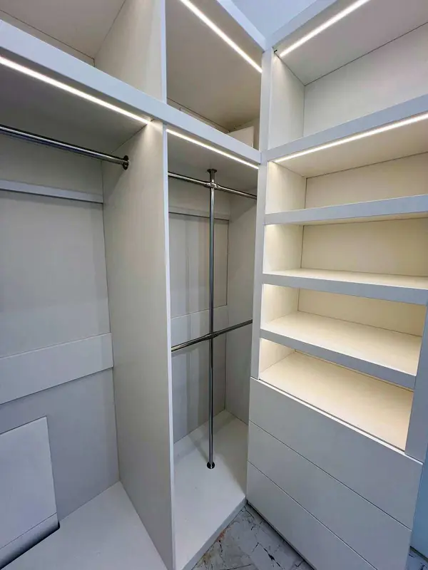 Гардеробные с подсветкой