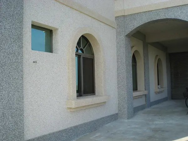 Натуральная Мозаика Галька на Сетке . Использование на фасадах зданий