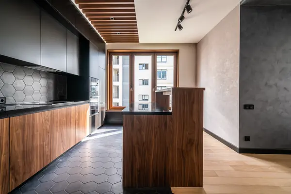 Крестовский де Люкс