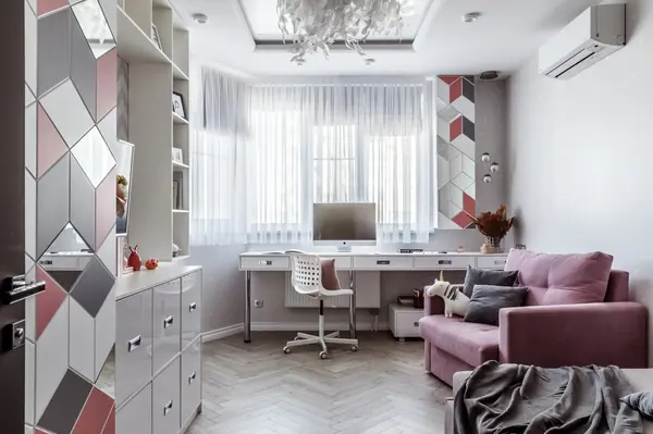 Монохромный интерьер 2-х комнатной квартиры