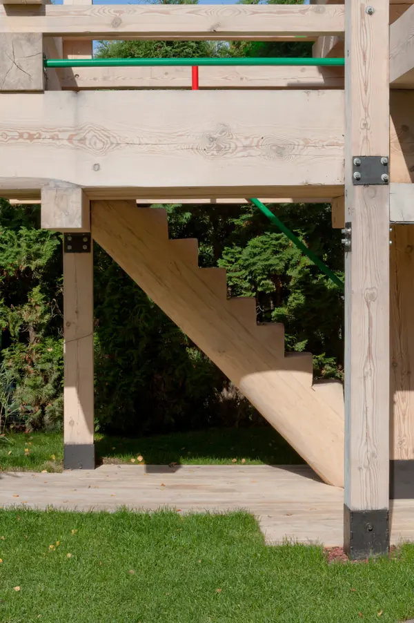 Детский домик на дереве