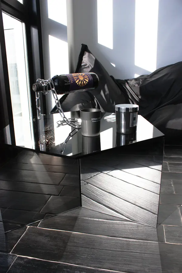 Черное и белое