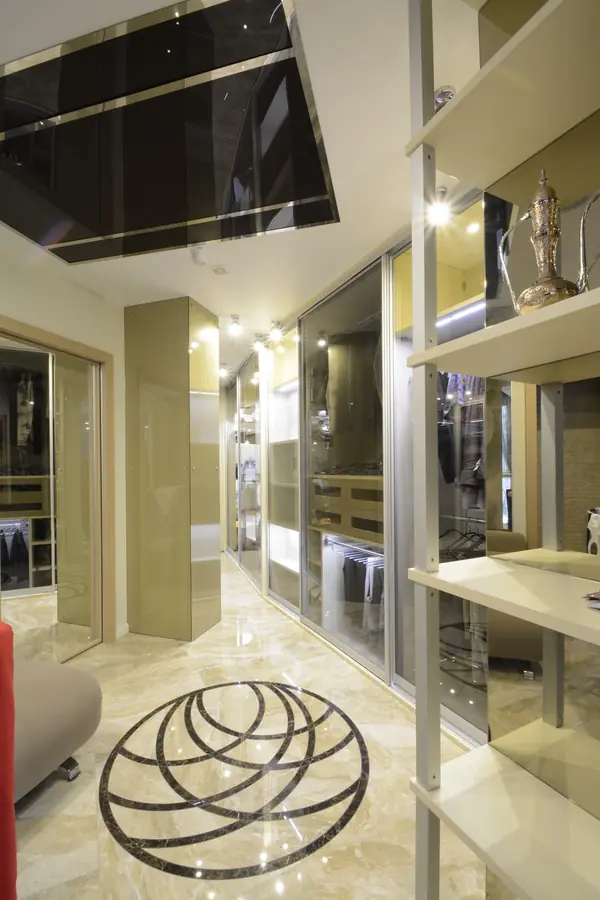 Проект частой квартиры "Стеклянный твист"