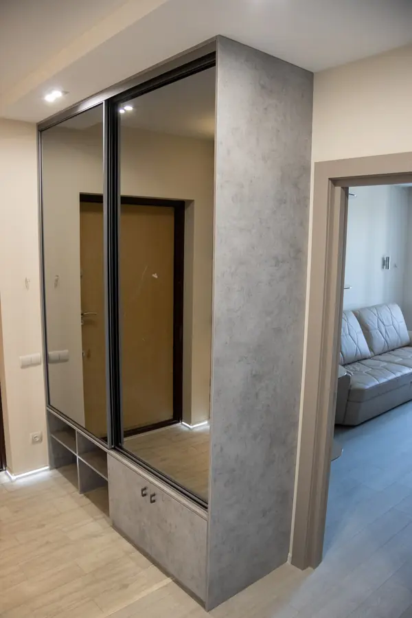 Шкаф купе в прихожую (не обычный)