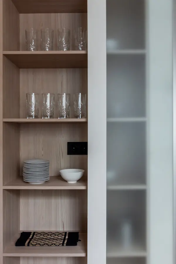 Добрая квартира - интерьер 49м² в доме XIX века