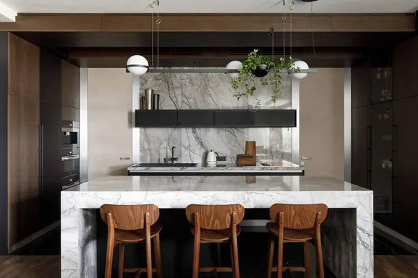 Четырехкомнатная квартира в современном стиле 166 м2