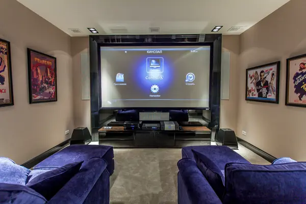 Кинозал с стиле современной классики в пос. Камышеваха