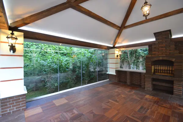 Фасад дома в Подмосковье - Классика. Фотографии