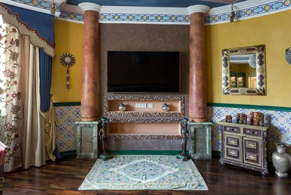 Домашний кинотеатр в восточном стиле