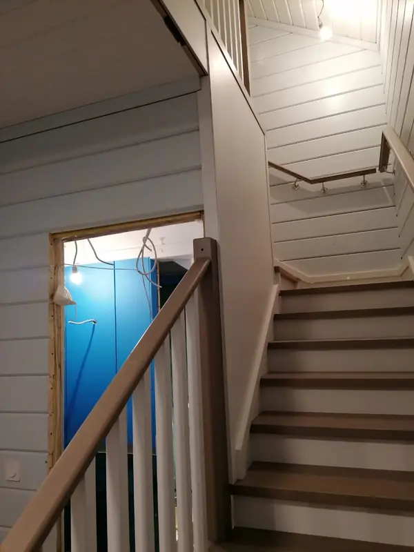 Деревянная  лестница