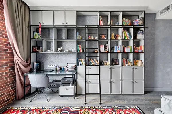 Стеллажная система с рабочим местом