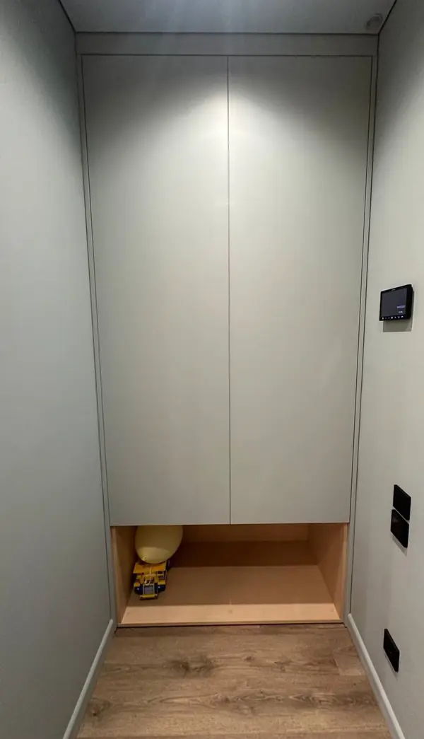 Шкаф в прихожую