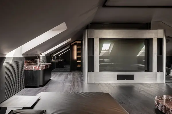 Мансарда в параллельной реальности