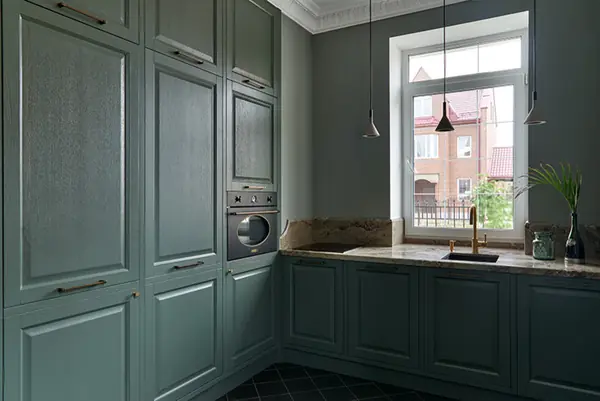 Дом в поселке Британика