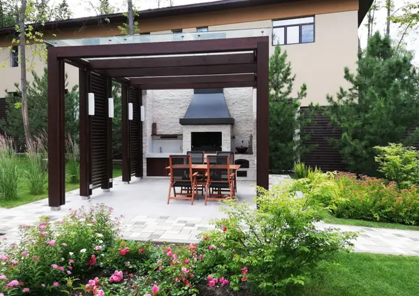 Беседка со стеклянной крышей