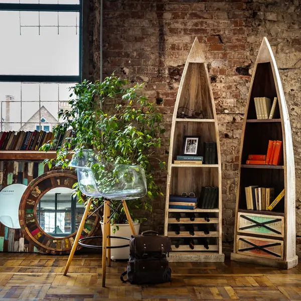 Стеллаж САГАР в стиле лофт из массива в виде лодки