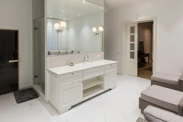 Мебель в ванную комнату