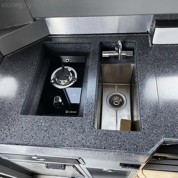 Hi-Macs G103 Столешница с откидным столиком и крышками