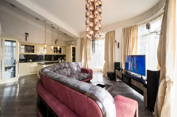 АПАРТАМЕНТЫ 176,4М2, НА АНДРЕЕВСКОЙ НАБ.