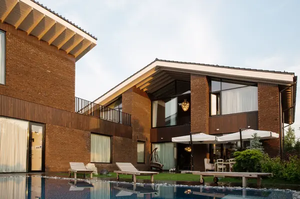 Фасады жилых домов