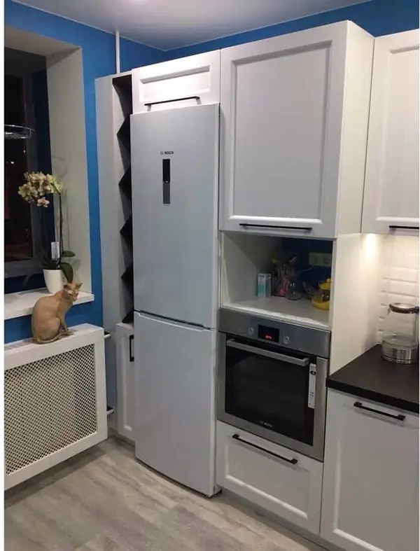 Кухни с окрашенными фасадами