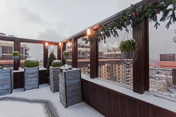 Терраса 18, кашпо из обожженного дерева от Suntan WOOD