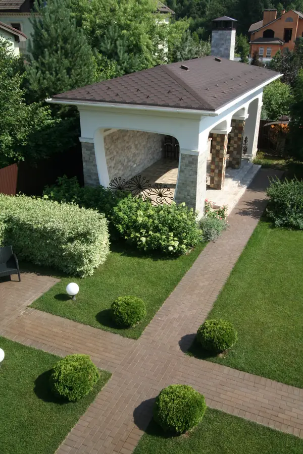 Беседка с летней кухней