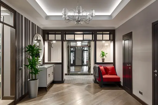 Реализованный проект интерьеров квартиры 159 кв. метров на Суворовском проспекте