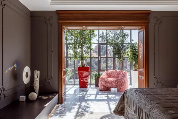 Мебель для мастер-спальни загородного дома