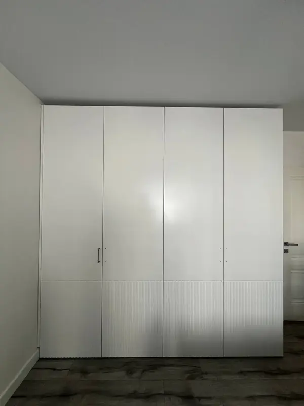 Стильный шкаф (сборка в деталях)